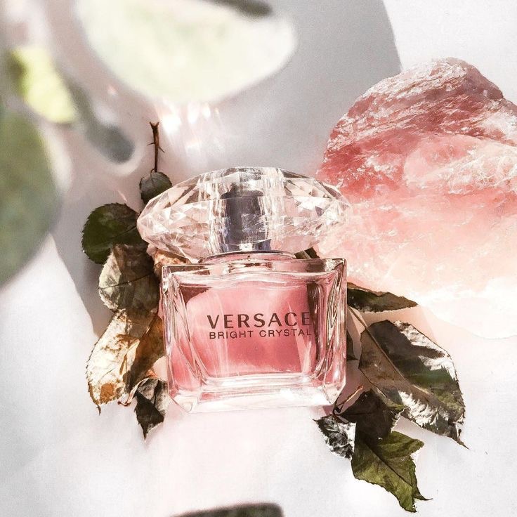 عطر و ادکلن زنانه کریستال برایت ورساچه یا کریستال صورتی ورساچه ( Versace Bright Crystal ) اصل